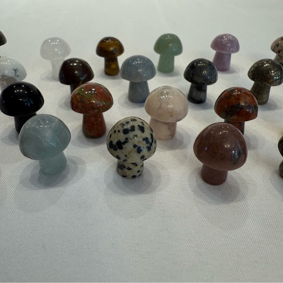 Crystal Mini Mushroom Lot of 23 - all different material - Picture 3 of 8